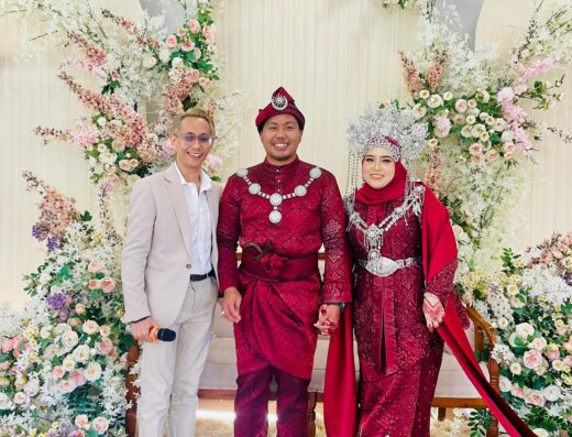 Emcee Ren wedding event