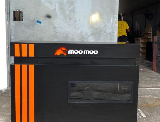 Moomoo Display Table